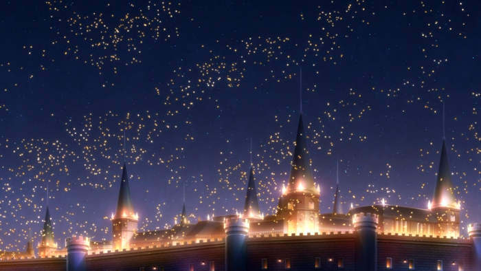 The warm lights of the royal castle are one of Clarines' many wonders Shirayuki comes to appreciate.