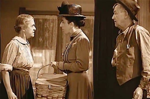 Clara Blandick, Margaret Hamilton, and Charles Grapewin. Hamilton scared millions of children when she later showed up as the green-faced wicked witch.