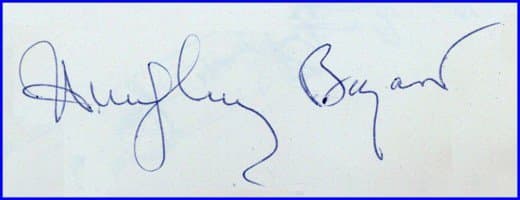 Autographs of Humphrey Bogart can sell for $1,000 and more. His signature is one of the most valuable of all Hollywood actors.
