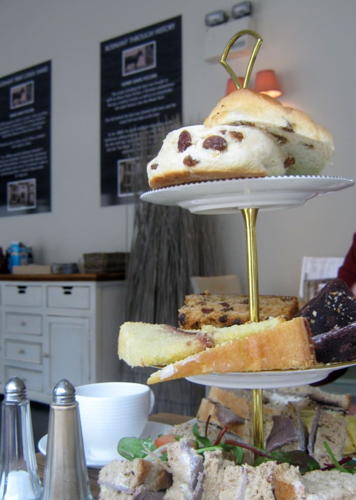 Enjoying high tea with people you like is a wonderful way to experience mindful eating and increase present moment awareness. Mindful eating means that you can still enjoy yummy treats now and then because you're less likely to overindulge.