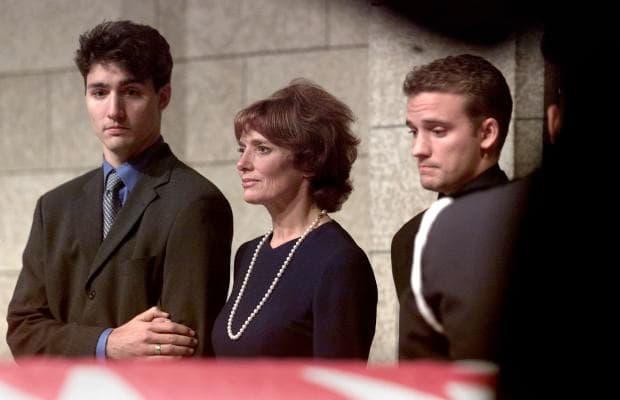 Justin, Margaret and Sacha at Pierre Trudeau's state funeral held at Notre-Dame Basilica in Montreal (Oct 3, 2000).