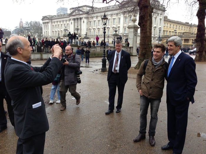 Buckingham Palace in the background.