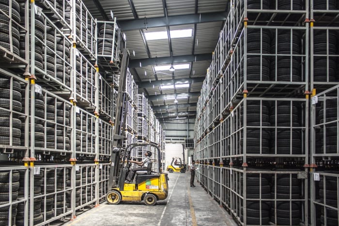 Metal racking has plenty of advantages in largescale industrial applications, but wood racking is far more suitable for smaller and domestic settings.