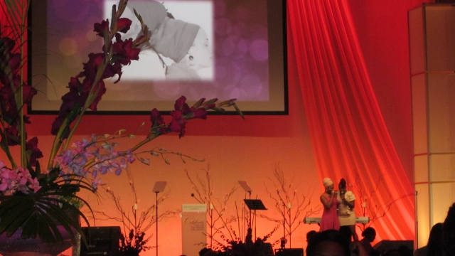 The beautiful stage for the "Women Who Dared to Dream" luncheon with India Arie and Ledisi offering a duo performance.
