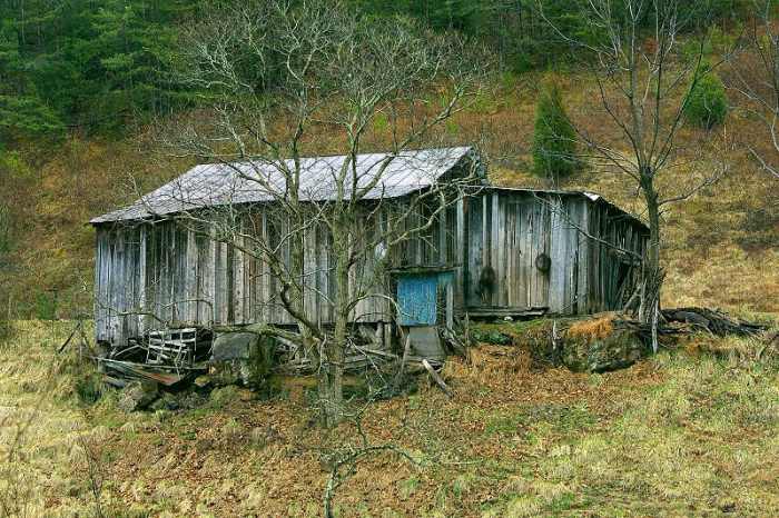 Our shack was very similar to this shack in Pigeon Forge, TN. Very similar.