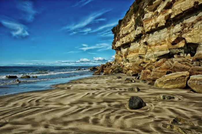 Fossil bluff tasmania sea a real sophisticated bluff, certainly nothing like our Bluff Area.