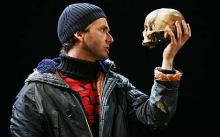 Tchakowsky's actual skull playing his part in Hamlet. Looks like he's doing a good job for a dead man!