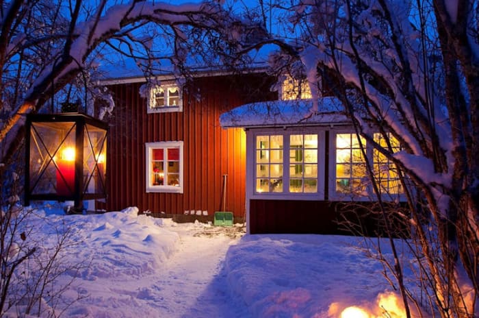 The contents of this cabin may not be gold; but his family's safety was just as valuable … maybe even more!