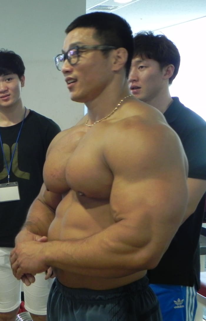 Kang Kyung Won hosts numerous fitness camps and training sessions where he shares his experience and advice with other aspiring bodybuilders.