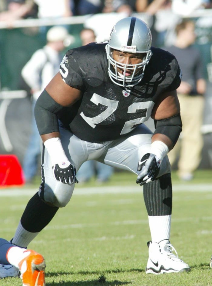 Lincoln Kennedy played professionally for the Atlanta Falcons and Oakland Raiders of the NFL and 3 yrs for the Tampa Bay Storm of the Arena Football League.