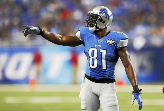 On December 22, 2012, Johnson broke Jerry Rice's single-season record of 1,848 receiving yards, and finished the 2012 season with 1,964 yards, an average of almost 123 yards per game.
