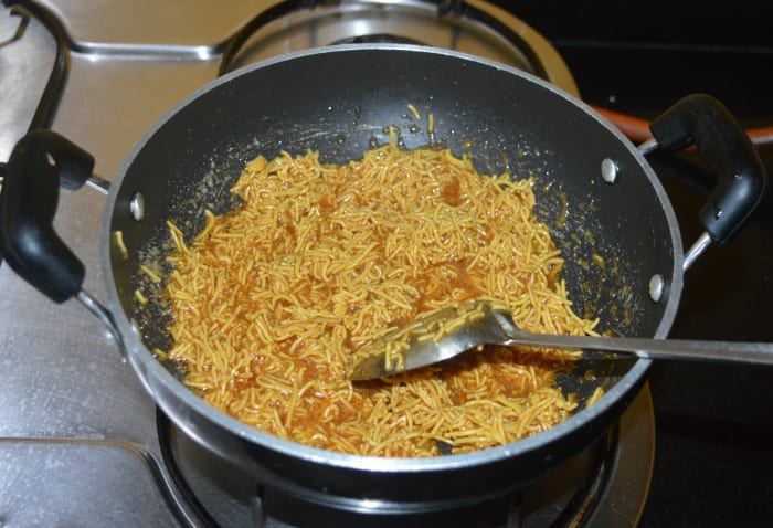 Let the mixture stay on the heat for 1 minute. Turn off the heat and transfer it to the steel plate.