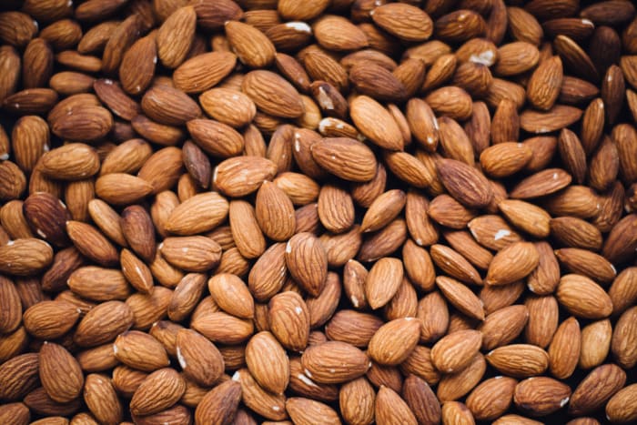 Top 10 Healthiest Nuts - CalorieBee - Diet & Exercise
