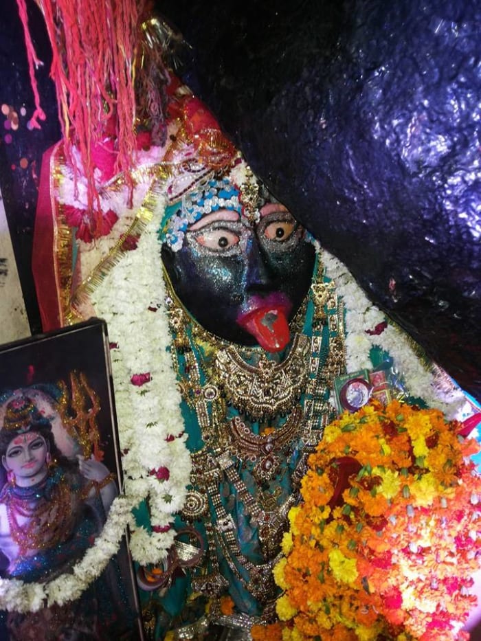 Kali Mata Mandir. This idol of Maa Kali was naturally discovered many decades back in the West Patel Nagar area of New Delhi. A lot of people from several parts of the world come here to take blessings of Kali Maa and get their wishes fulfilled.