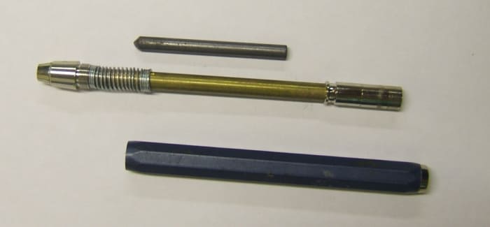 Great tool that I use a lot especially when doing construction on a large scale, murals and big pieces. Three pieces that unscrew and easy to replace graphite sticks inside these save a lot of time, energy and money.