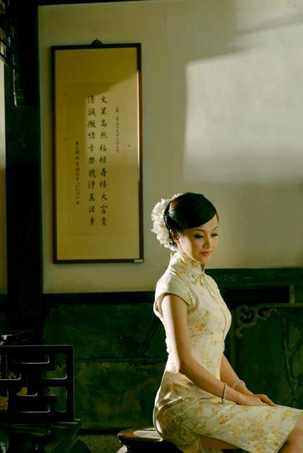 The cheongsam or qipao would be a symbol of modernity in female fashion and of the Chinese new woman.