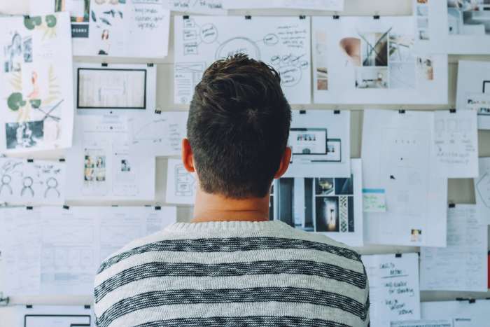 A well-researched topic is of utmost importance. Your content must be based on the most common searches or queries made by users.