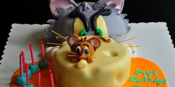 The maker mentions how she was completely amused when someone ordered a Tom and Jerry cake in this era of new cartoon characters. Proves that Tom and Jerry will always remain timeless!