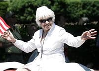 Edith Shain who claimed to be the Nurse in the Kiss Picture riding in 2008 Veterans Day Parade in New York City