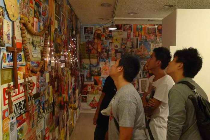 "Relics" found objects 2004 "Poleteismo / Kulo" Cultural Center of the Philippines, 2011.(Photo by Mideo Cruz)