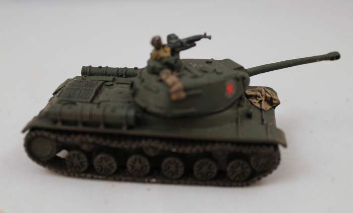 Silvered decal on an IS-2. The camera didn't even want to focus on the decal, so I had to focus on the cloth behind it, instead!