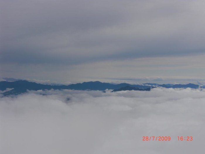 To be in the clouds at hill station seems to be like a dream. You can use this image only after giving a clickable link to this article from your source.