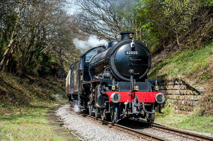 Dave Hudspeth image of NELPG's K1 62005 (only one preserved) approaches the Down Starter at Goathland with a train for Pickering