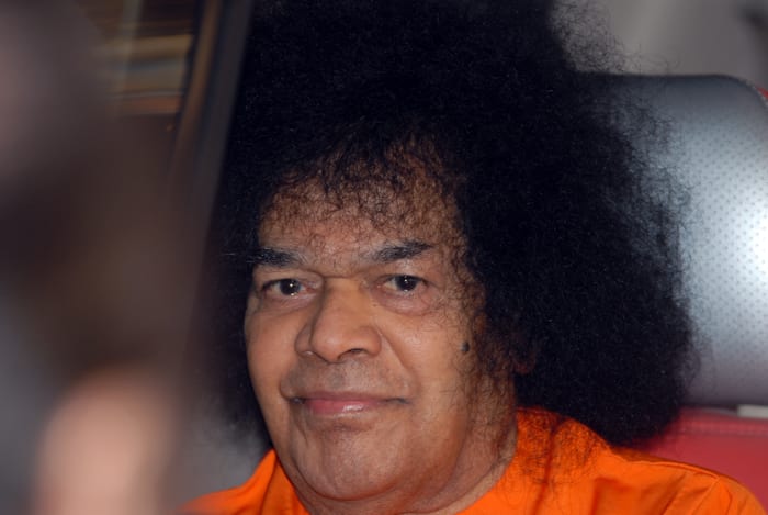 "Hold on to Swami and never falter. Do not get fooled by His actions." - Shiv Yogi Maharaj