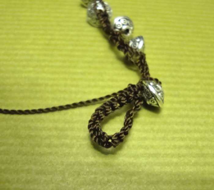 How to Crochet a Necklace With Beads - HubPages