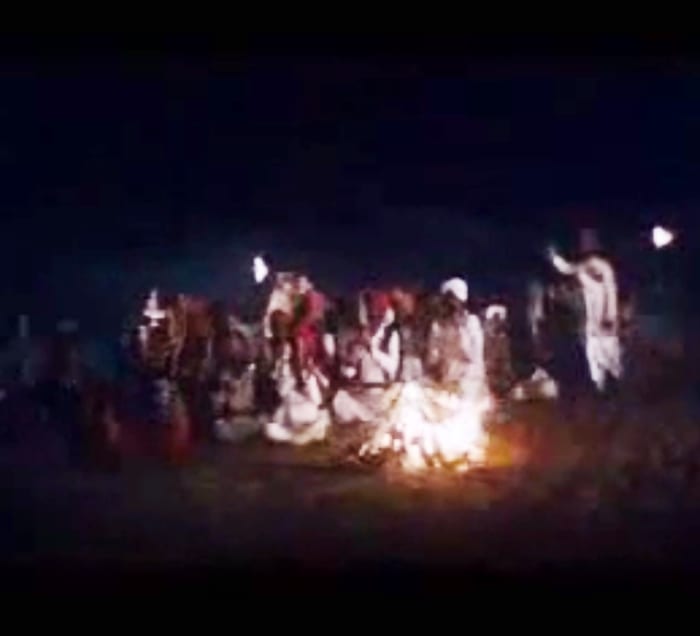 "Morni bagan mein boli aadhi rat ma" : a song from the desert, where the melody of Rajasthani folk music matches the charm of the desert night.