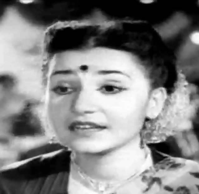 Actress Rehana in Sargam - A nice number that pulls a hard one on artificial vocal distortions becoming a part of classical music