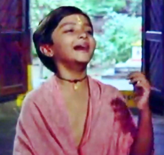 Jaoon tore charan kamal par vaari - Perhaps the greatest classical song of Bollywood in Raag Bhupali