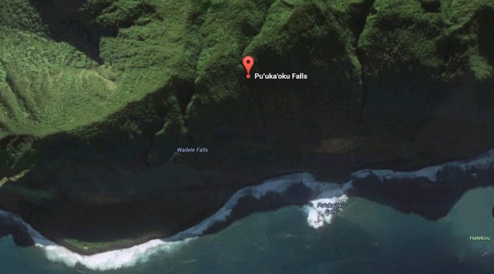 Pu'uka'oku Falls is located on the steep side of a sea cliff and is only accessible by way of sea or air. Helicopter and sea tours will undoubtedly travel past this waterfall if you book a waterfall site seeing tour.