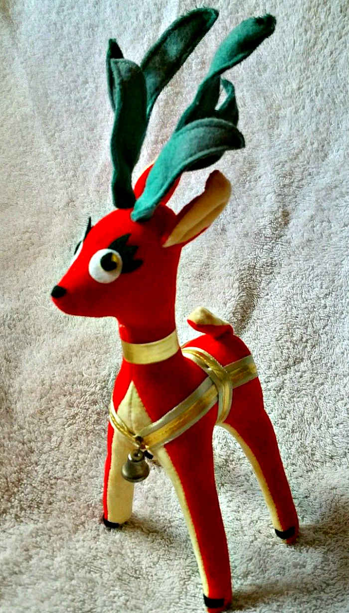 The first reindeer’s were manufactured in Japan beginning in the year 1957 by remarkable Japanese toy designers whose name was Tochigi Mongi.
