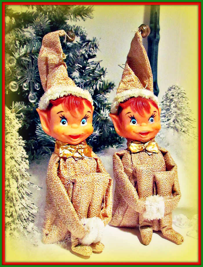 Twin Knee Hugger Elf's, Chip and Dip in their Metallic Gold suits are ready for some Christmas cheer.