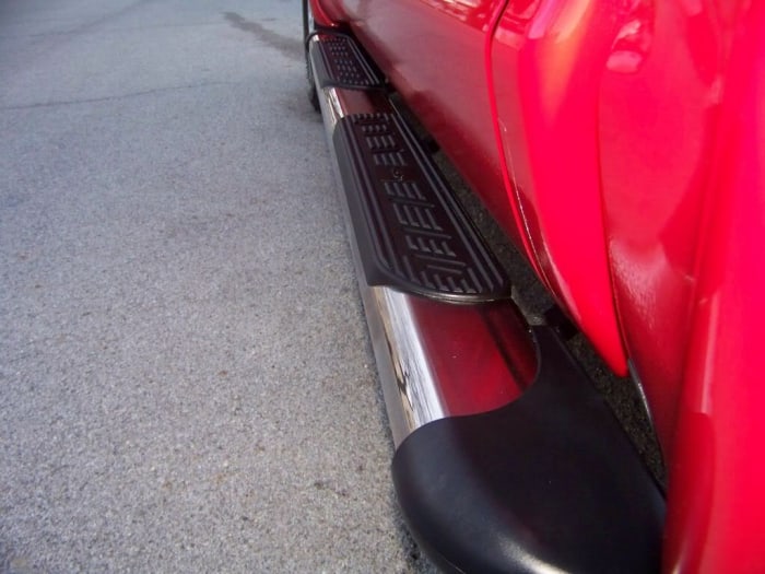 Good close up of what the Nerf Bars (also known as Sidestep Rails) look like on a new Toyota Tundra.