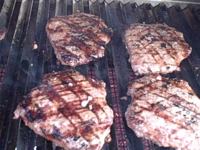 The quarter turn technique ensures a perfectly sealed sear -- and makes a criss cross pattern if you cook your food as long as i do.