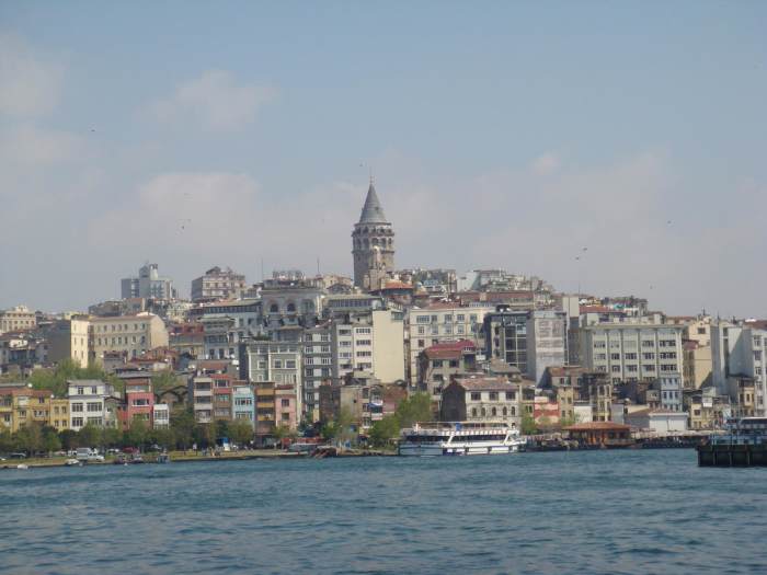 Galata Tower, seen from the Golden Horn. No, I couldn't watch a sunset from its top during this visit, the weather didn't permit. But I did once upon a time.... it was fantastic, yes.
