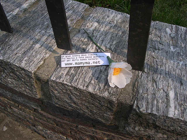 guerilla-art-crafts-gallery-cool-street-artwork-and-installations