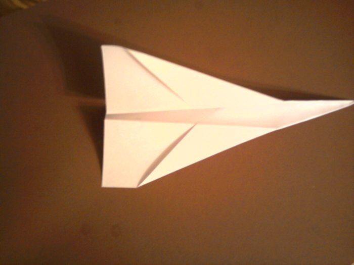 A paper airplane appears on your cell phone when you have new mail with Maildroid (sorry for my bad rendition of a plane ;)