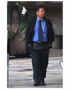 Thai scammers can be young or old, male or female. They are all well dressed and far more 'helpful' than is normal.