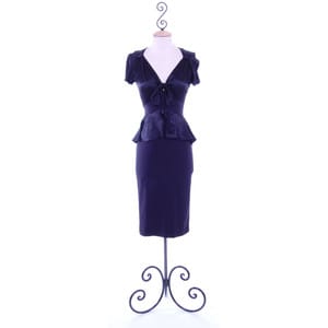 Great for hour glass, pear, and ruler shapes! See the nice curves. This dress has them whether or not you do. So cute!