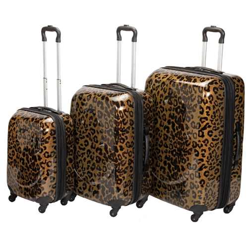 International Traveller Augusta Gold Leopard Pattern - 4 Wheel Spinners http://www.airlineintl.com/catalog/augusta-4-wheel-spinner-gold-leopard-collection
