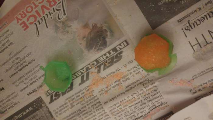 Take out from the mold and let it dry. It is sticky and make sure it is not touching with other super balls.
