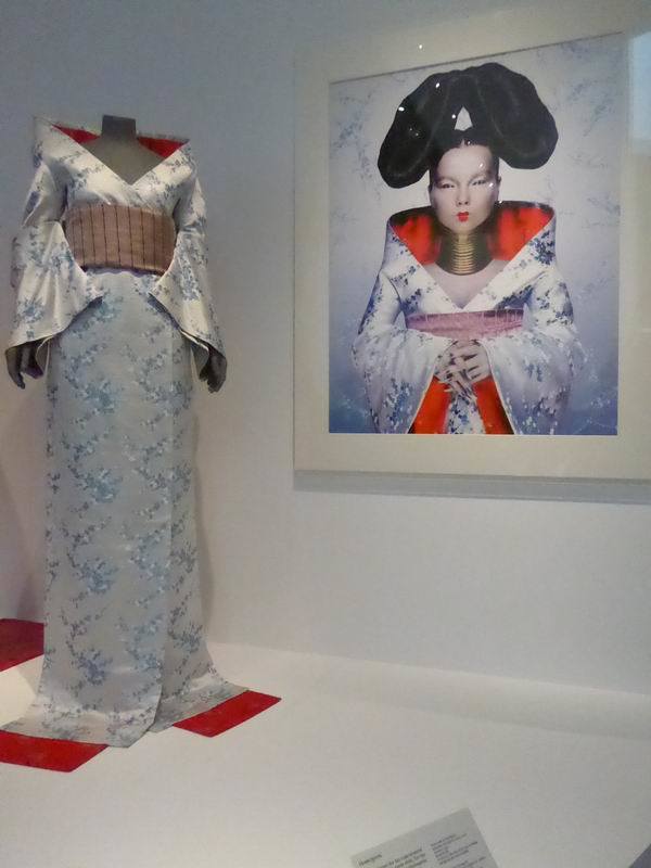 "Homogenic" Alexander McQueen. Image by Frances Spiegel with permission from V&A Museum. All rights reserved.