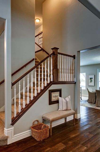 Make sure your entryway looks nice and is clear of all forms of clutter, A fresh coat of paint can make a huge difference in your homes appearance.
