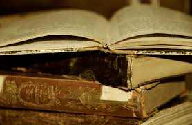 When I was young in the farm, I used to read many books, in a way I was luck that I had an older brother that liked to read a lot, so I read also a lot since the books were there to read. I have even read Homer, Virgil, and Dante books and many other