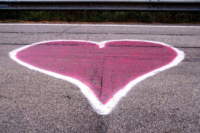 I got a review on a Hub so vindictive I was going to give up, darn if my sweet Ezili didn't inspire me to take my camera for a walk and I found this heart where two roads meet.