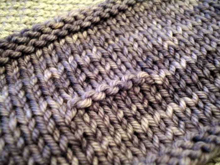 Purl bumps indicating the size needles I used for this swatch - a size 5, in this case.