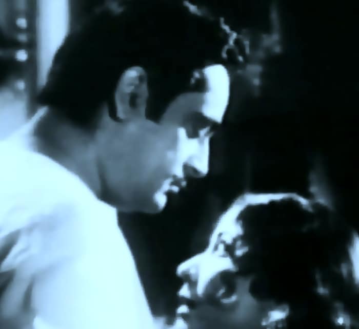 Meena Kumari with Rahman in Na jaao saiyyan ...: Arguably the most passionate song acted in the history of Bollywood